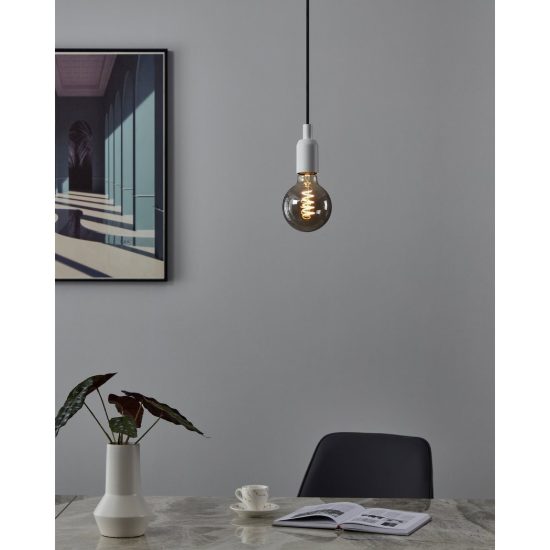 Eglo lampadina led e27 4w 2000k a globo nera trasparente 9,5cm con filamento a spirale dimmerabile