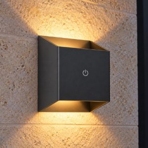 Eglo tressanti applique da esterno led 2,9w 3000k 9,1cm ip44 ricaricabile moderna a tronco di piramide nera opaca con sensore di movimento