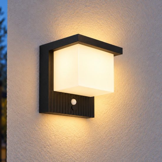 Eglo frigento applique solare da esterno led 7w 3000k 14cm ip44 moderna nera con sensore