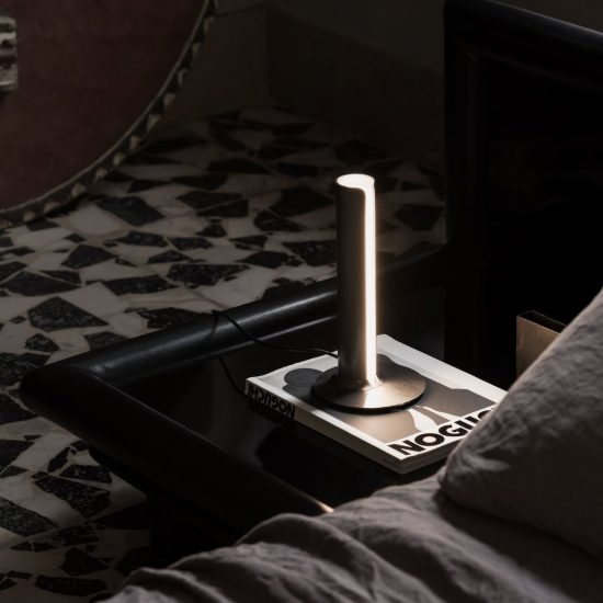 Ideal lux dorica abat-jour led 8w 3000k dimmerabile 25,5cm per comodino contemporaneo bronzo