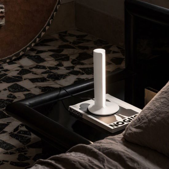 Ideal lux dorica abat-jour led 8w 3000k dimmerabile 25,5cm per comodino moderno bianco