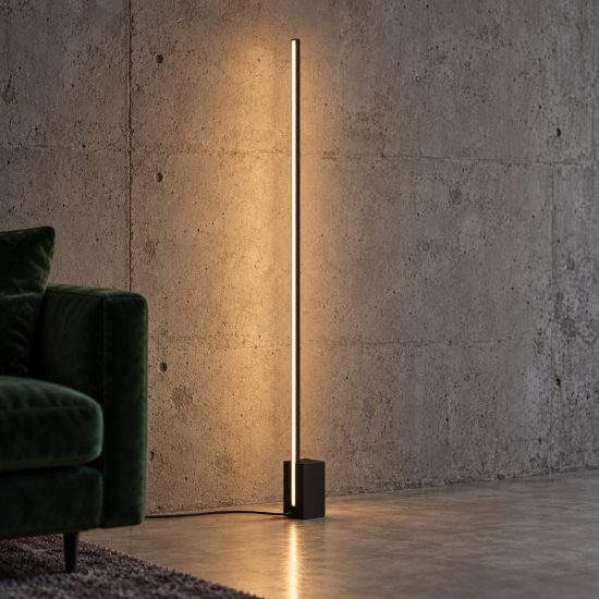 Ideal lux essence lampada da terra lineare a sezione quadrata led 24w 3000k 160,5cm nera