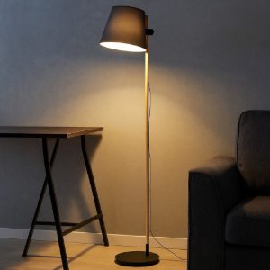 Ideal lux axel pt1 lampada da terra nera legno naturale