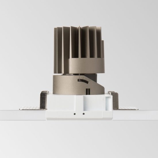 Ideal lux zeus cornice quadrata senza bordo per faretti da incasso 21w bianca