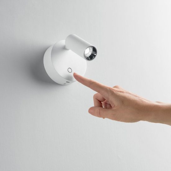 Ideal lux elf applique con faretto orientabile led 3w 3000k 8,5cm per comodino moderna nera