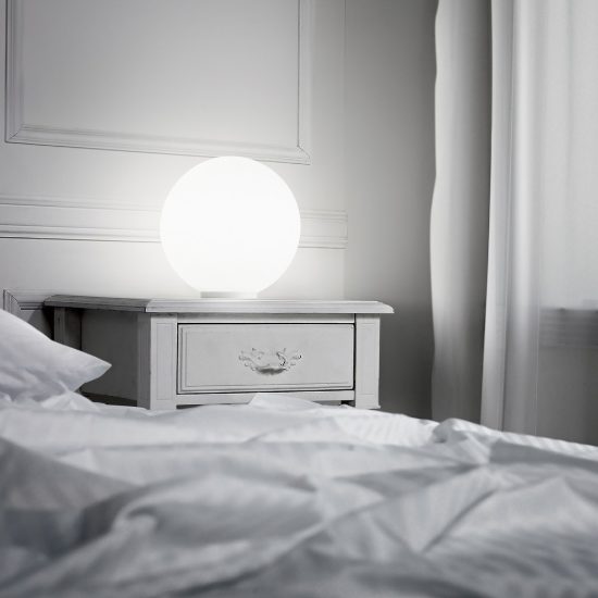 Ideal lux mapa abat-jour da comodino g9 10cm per camera da letto moderna bianca