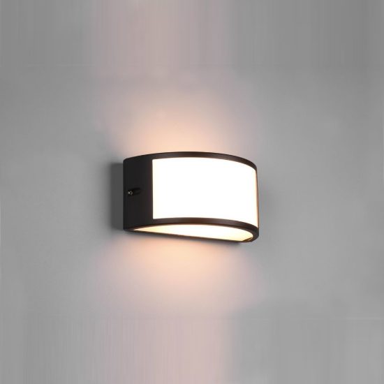 Applique da esterno ip44 moderna nera a fascia con diffusore opale