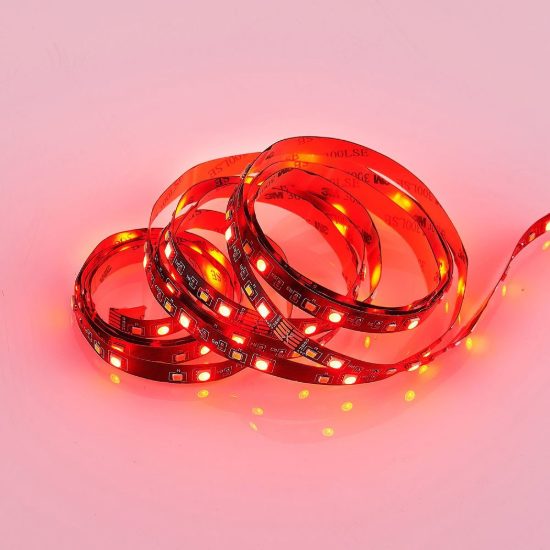 Striscia led 10,5w 3000k rgb con telecomando 3m tagliabile nera