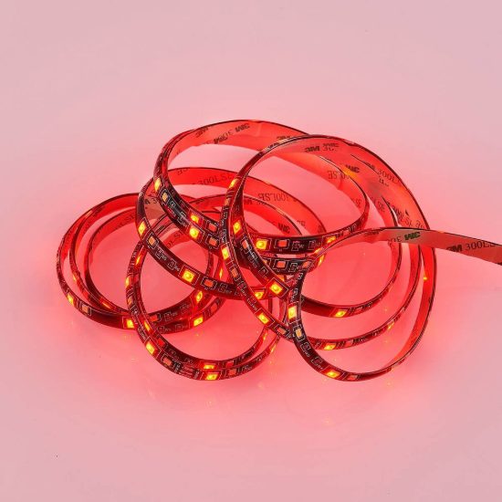 Striscia led 10,5w 3000k rgb con telecomando ip44 3m tagliabile nera