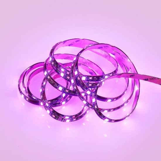 Striscia led 10,5w 3000k rgb con telecomando ip44 3m tagliabile nera