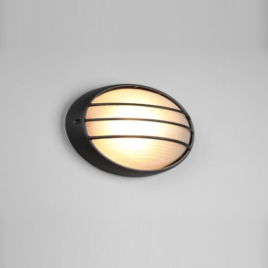 Applique grande da esterno ip44 moderna ovale nera con griglia e vetro satinato