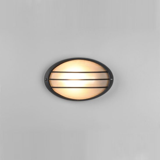 Applique grande da esterno ip44 moderna ovale nera con griglia e vetro satinato