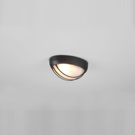 Applique piccola da esterno ip44 moderna ovale nera con griglia e vetro satinato