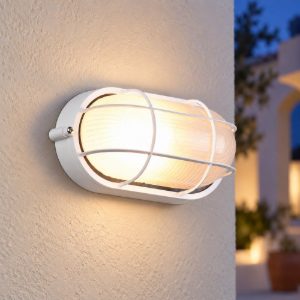 Applique grande da esterno ip44 moderna ovale bianca con griglia e vetro satinato
