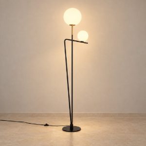 Lampada da terra 2 luci per soggiorno moderna nera e oro con diffusori in vetro bianco