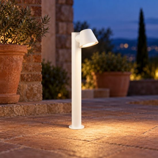 Lampioncino da giardino paletto ip44 moderno bianco con vetro trasparente