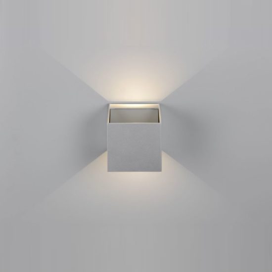 Applique da esterno ricaricabile led 2w 3000k con sensore di movimento ip44 quadrata titanio