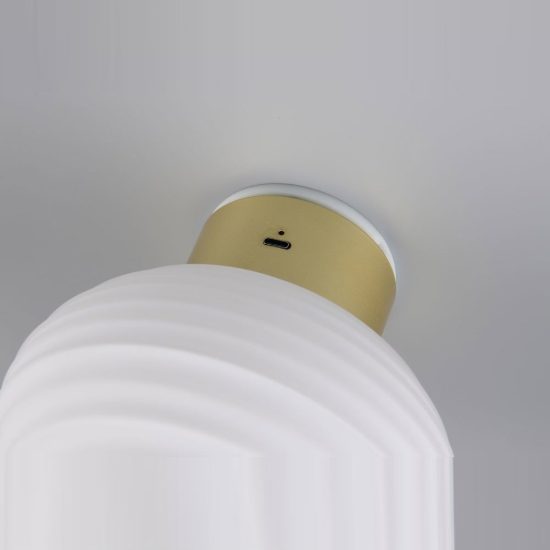 Applique per salotto ricaricabile led 1,5w 3000k touch moderna ottone satinato con vetro bianco