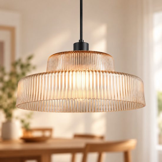 Lampadario a sospensione per soggiorno in vetro rigato ambra con montatura nera