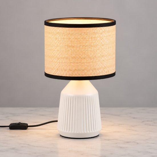 Abat-jour per comodino in ceramica bianca con paralume in carta naturale