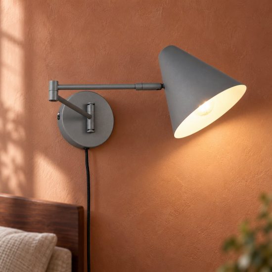 Applique per comodino camera da letto a braccio antracite con paralume a cono interruttore