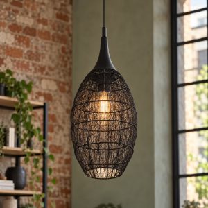 Lampadario a sospensione per sala da pranzo nero con diffusore alto in rete metallica nera