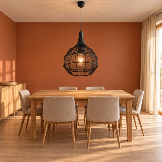 Lampadario a sospensione per sala da pranzo nero con diffusore basso in rete metallica nera