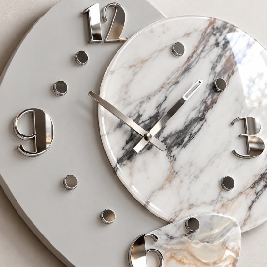 Orologio da parete moderno legno laccato e resina effetto marmo dettagli argento