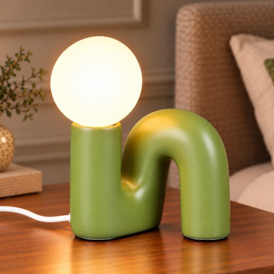 Abat-jour per comodino moderno verde in ceramica con sfera in vetro bianco