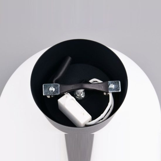 Plafoniera moderna in vetro opale bianco con montatura nera