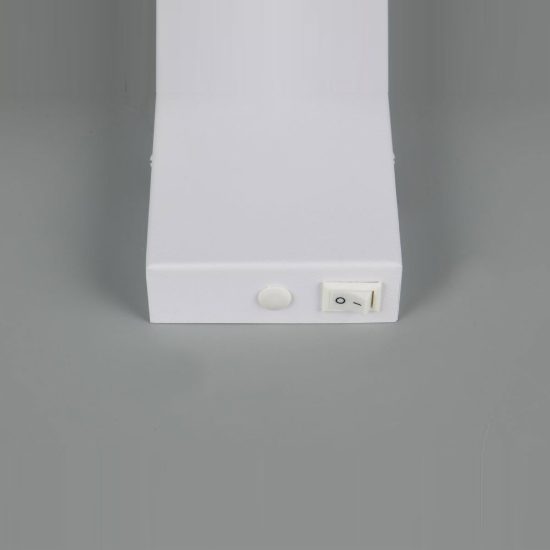 Applique per comodino camera da letto bianca con cilindro rigato interruttore