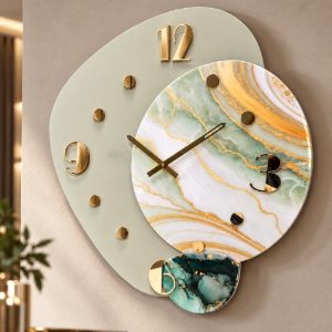 Orologio da parete design moderno legno laccato e resine verde dettagli oro