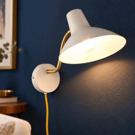Applique per comodino camera da letto bianca ottone satinato con braccio flessibile interruttore