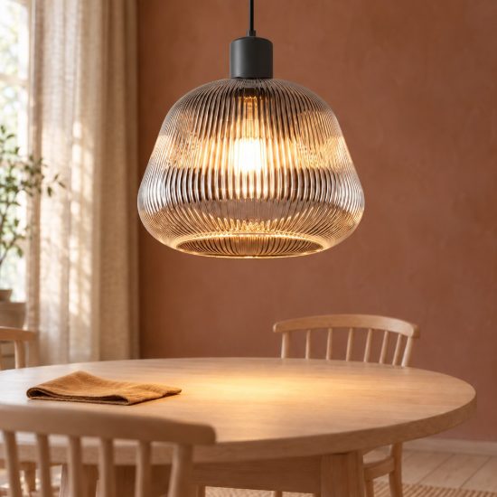 Lampadario a sospensione per sala da pranzo moderno nero con vetro rigato cromato