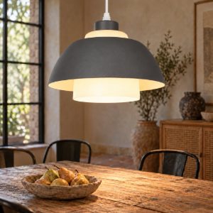 Lampadario a sospensione grande per sala da pranzo industriale antracite con vetro bianco