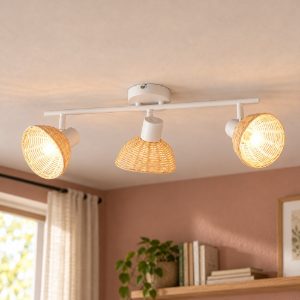 Plafoniera con 3 faretti orientabili moderna bianca con paralumi in rattan naturale