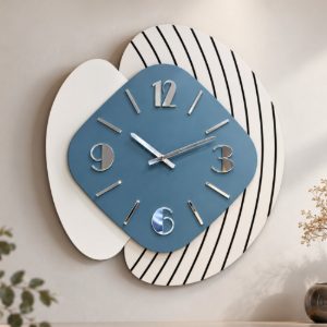 Orologio da parete moderno resina blu legno chiaro per cucina dettagli argento lucido