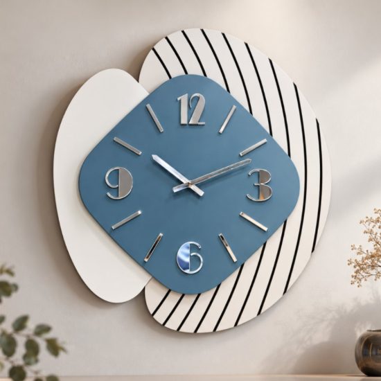 Orologio da parete moderno resina blu legno chiaro per cucina dettagli argento lucido