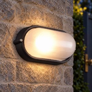 Applique piccola da esterno ip44 moderna ovale nera con vetro satinato