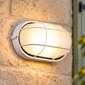 Applique grande da esterno ip44 moderna ovale bianca con griglia vetro satinato