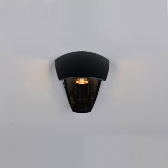 Applique da esterno ip44 nera in alluminio pressofuso dal design classico