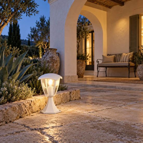 Lampioncino da giardino ip44 moderno bianco in alluminio pressofuso