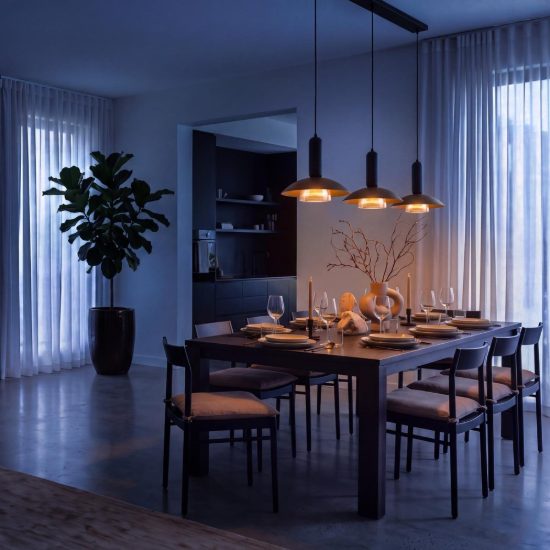 Lampadina e27 led a filamento 4w 2200k a coppa 15cm ambra dimmerabile