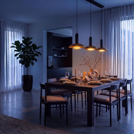 Lampadina e27 led a filamento 4w 2200k a imbuto 15cm ambra dimmerabile