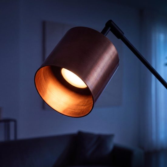 Lampadina e14 led 5w 2700k a riflettore fascio 120° nera dimmerabile con interruttore