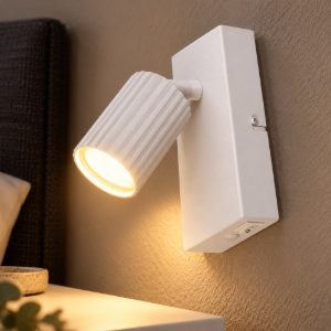 Applique per comodino camera da letto bianca con cilindro rigato interruttore