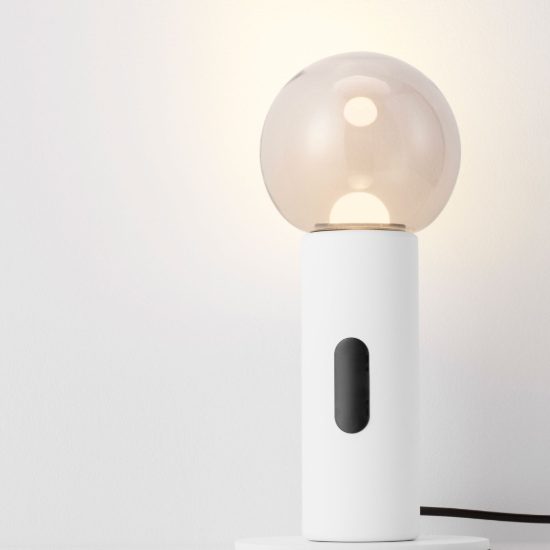 Abat-jour led 11w 3000k dimmerabile con sensore per comodino moderno bianco
