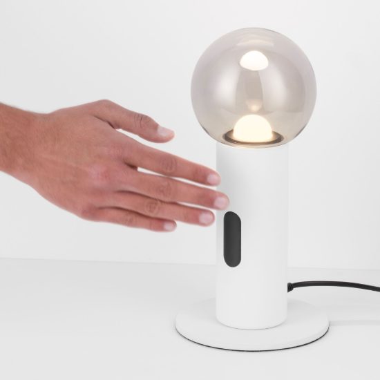 Abat-jour led 11w 3000k dimmerabile con sensore per comodino moderno bianco