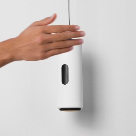Lampada a sospensione led 12w 3000k dimmerabile con sensore per camera da letto moderna bianca