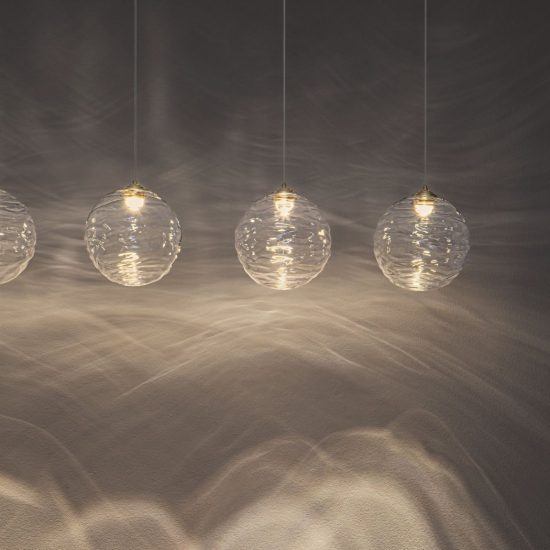 Lampadario a sospensione lineare a sfere led 20w 2700k dimmerabile per sala da pranzo oro ottone